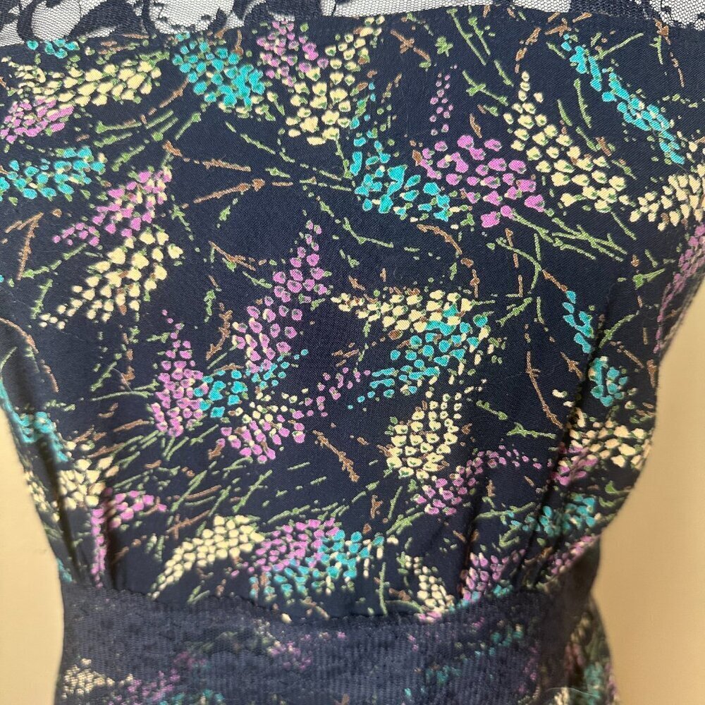 RARE Vintage FREE PEOPLE Open Side Scallop Lace Trim Dress - size small - Picture 4 of 12